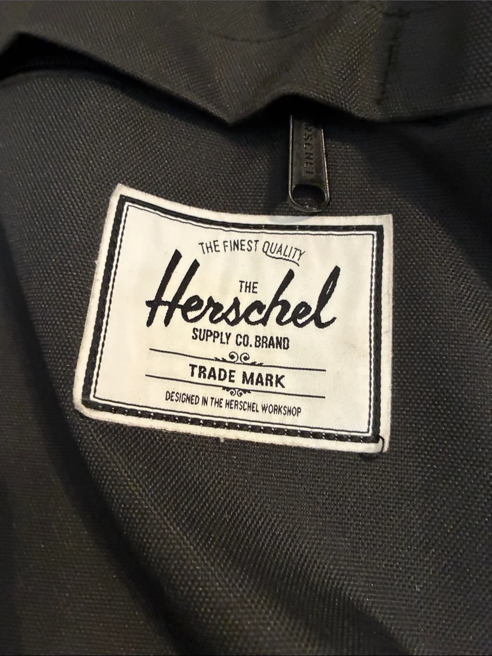Herschel Supply Company sleek black